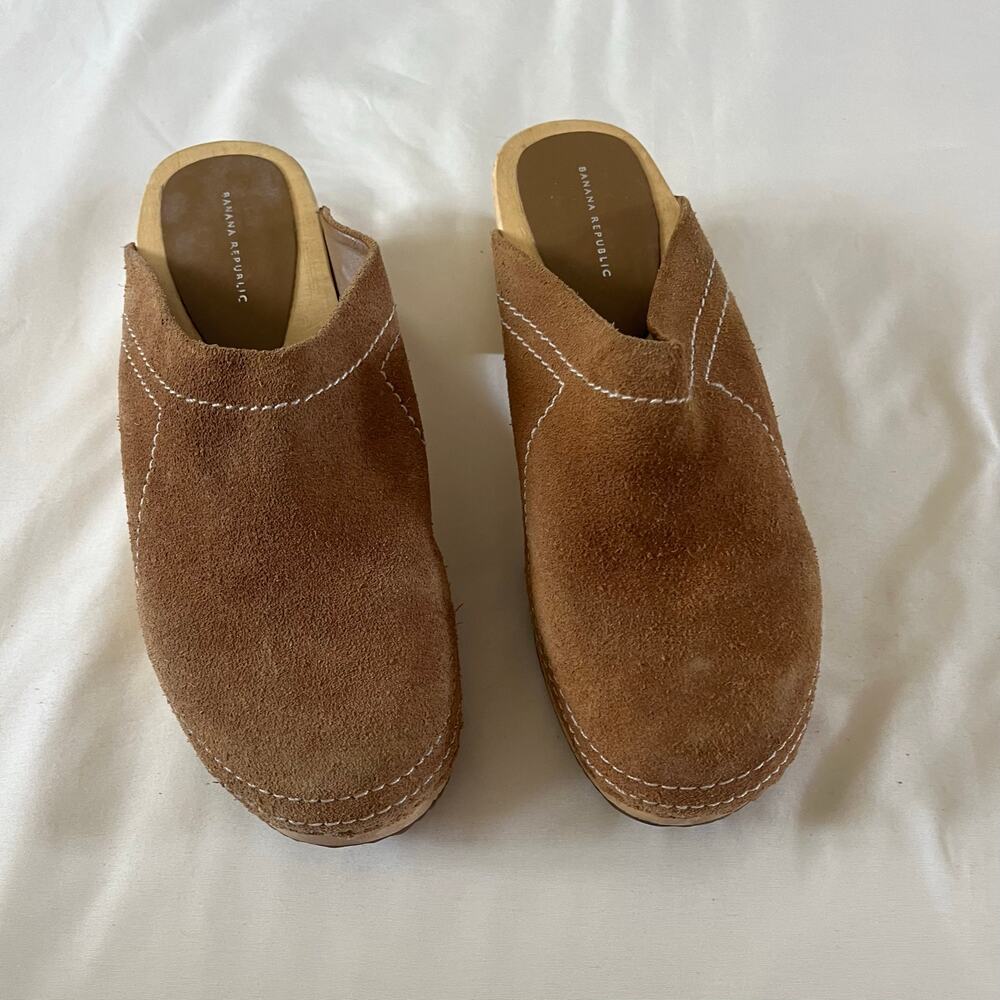 Banana Republic Leather Clogs Sz 6.5 Boho Lagenlook Casual Western - Picture 2 of 7